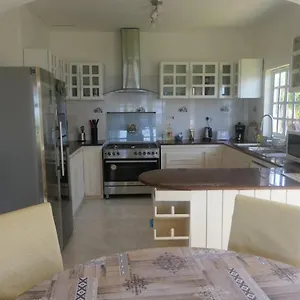  Holiday home Tropical Garden Self Catering