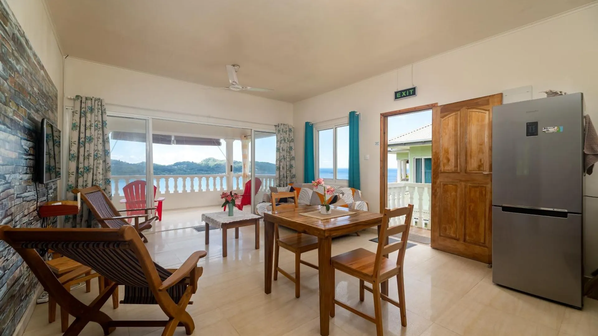 Apartment Top View Retreat Selfcatering Anse a La Mouche